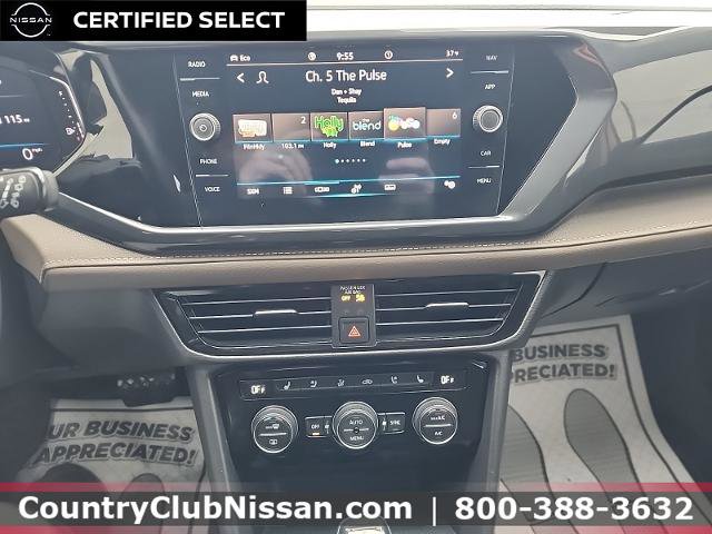 Used 2022 Volkswagen Taos SEL image 13