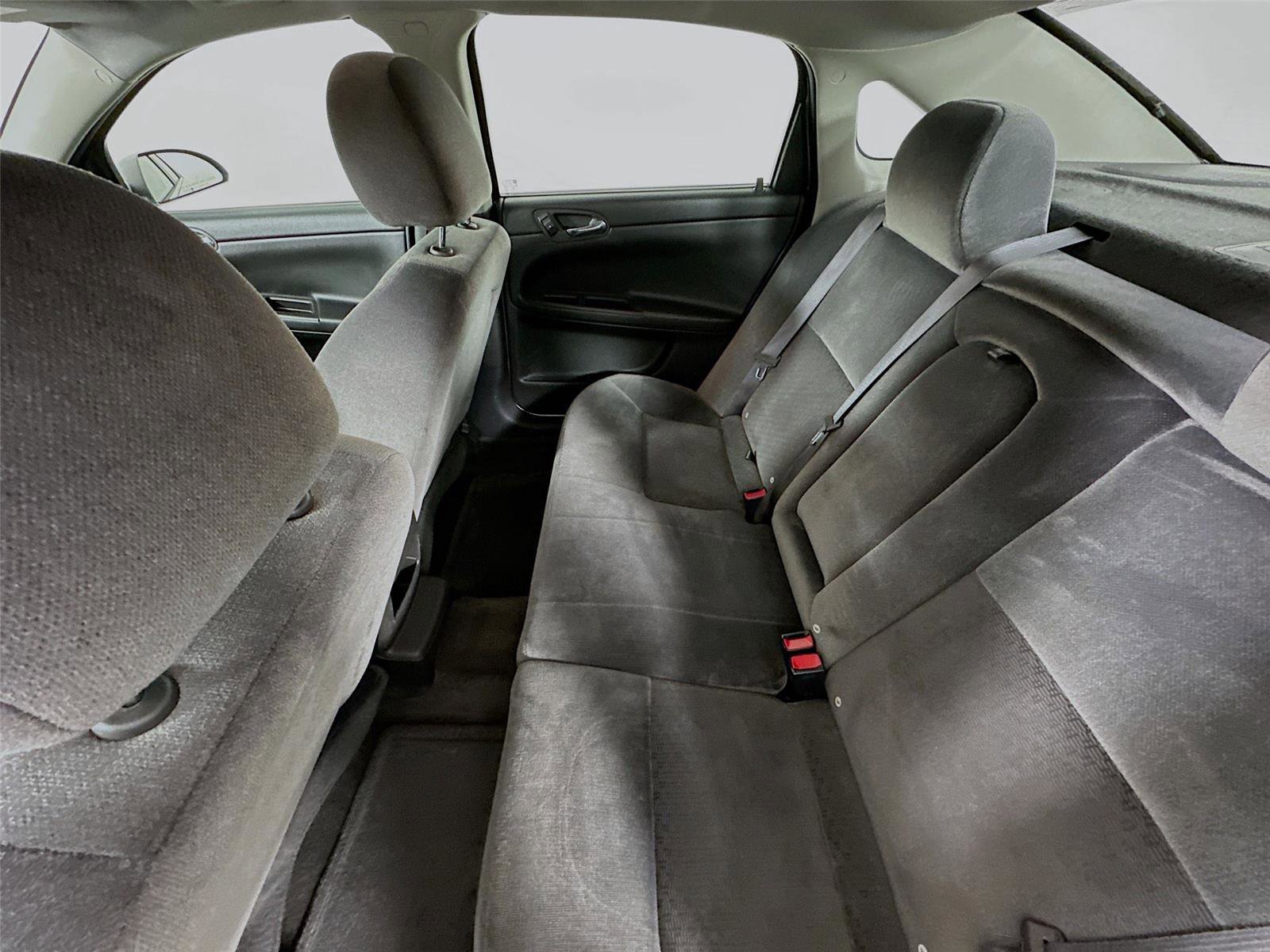 Used 2015 Chevrolet Impala LT image 19