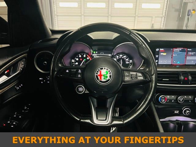 Used 2022 Alfa Romeo Stelvio Ti AWD/4WD image 5