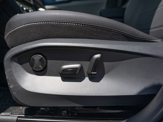 Used 2023 Volkswagen Taos S FWD image 19