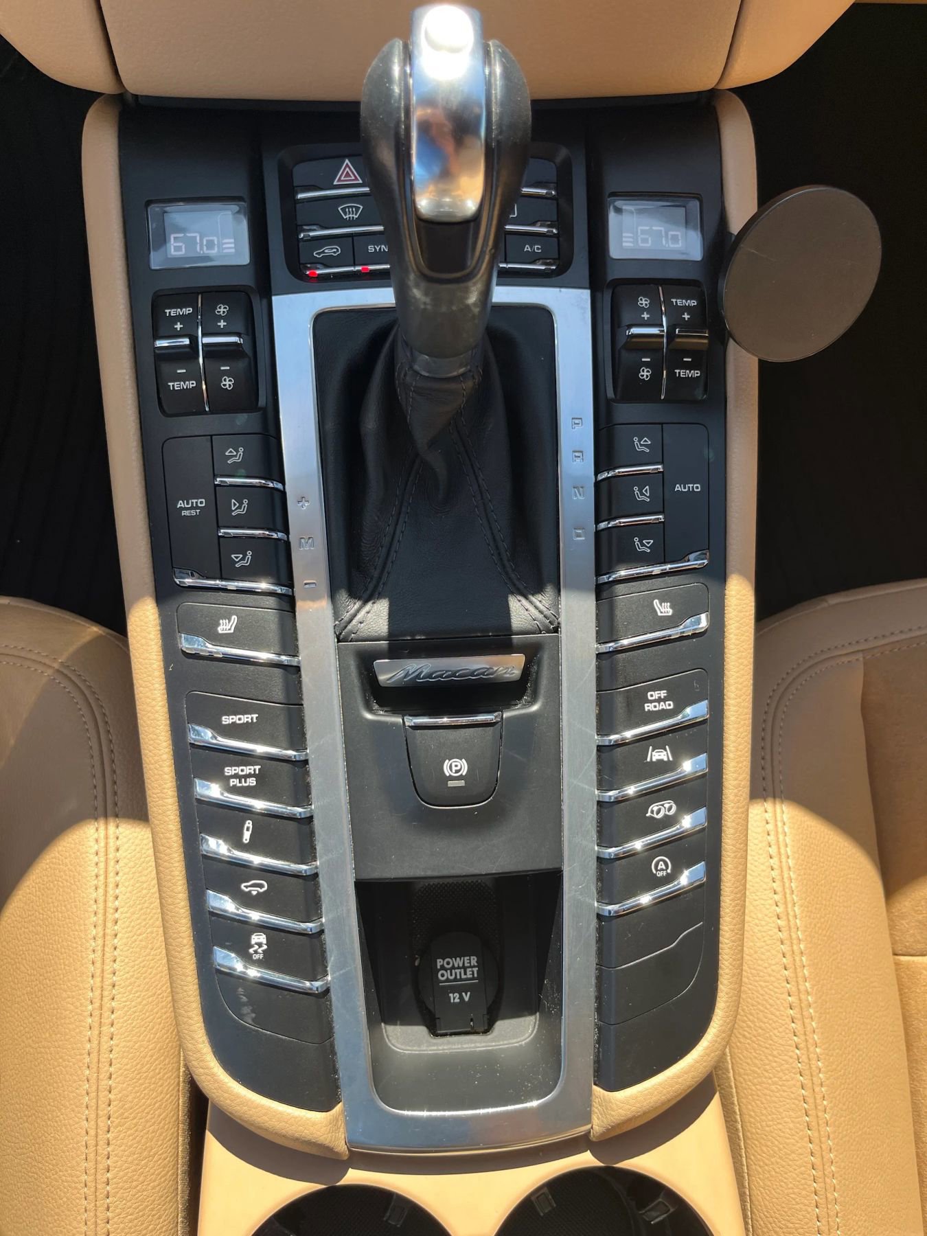 Used 2018 Porsche Macan Sport Edition image 18