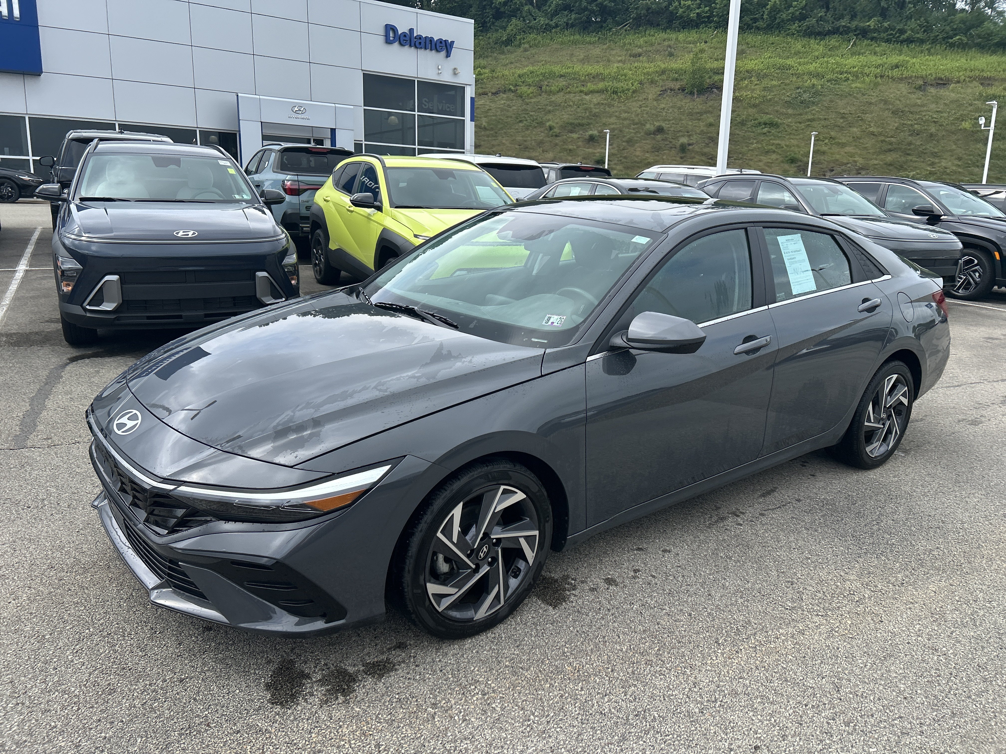Certified 2025 Hyundai Elantra SEL FWD image 8