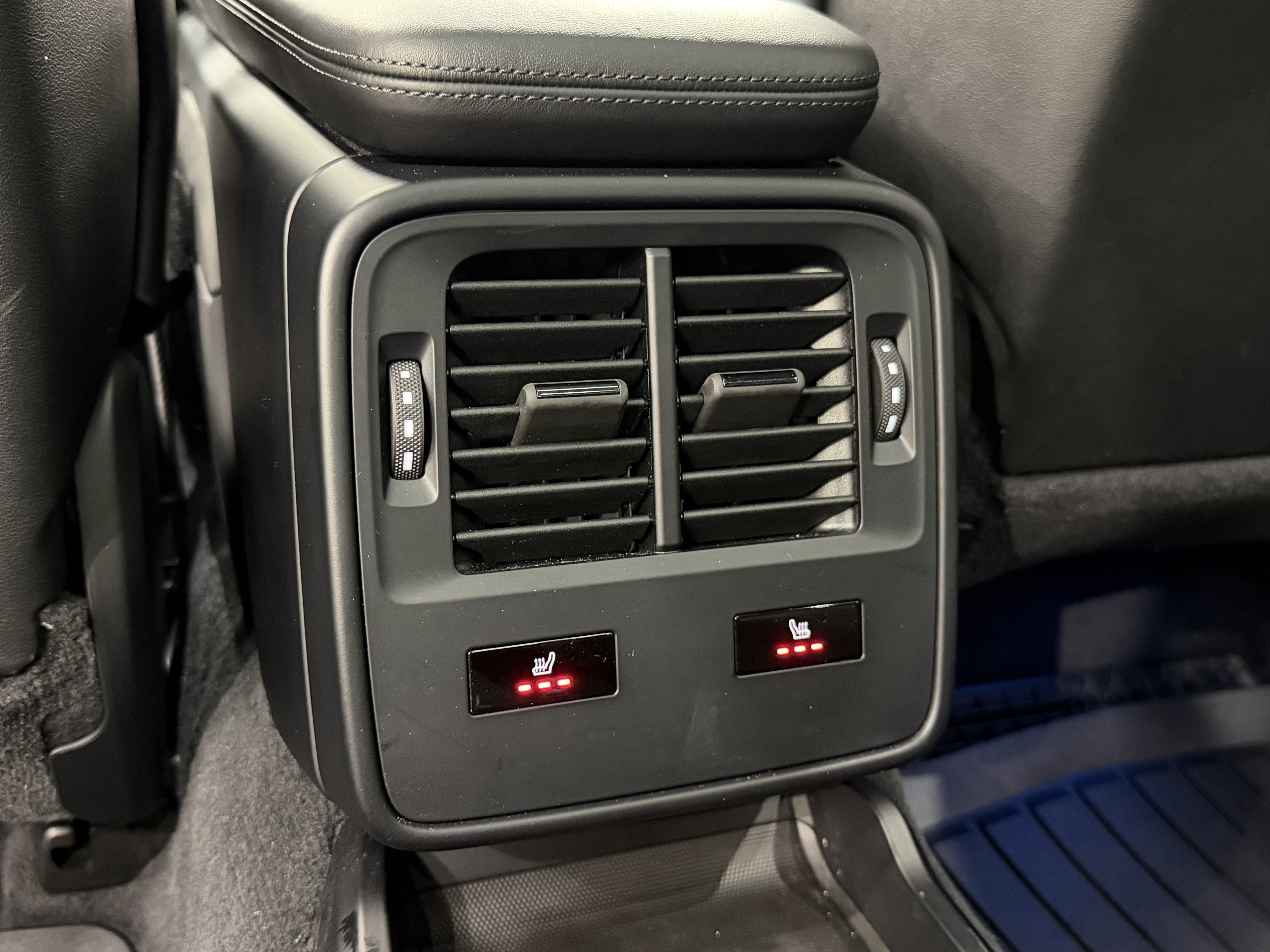 Certified 2021 Porsche Taycan Turbo S AWD/4WD image 25