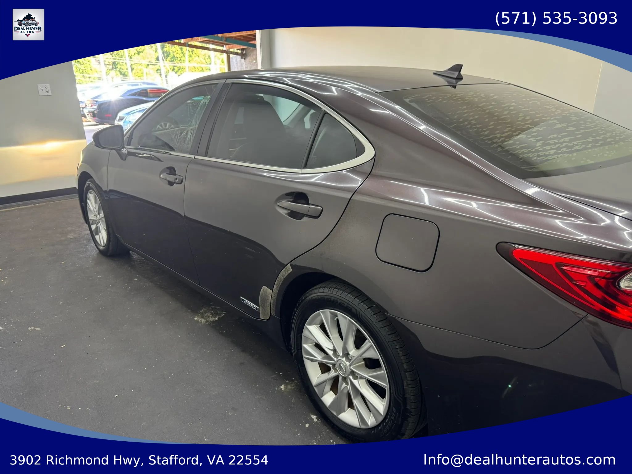 Used 2013 Lexus ES 300h w/ Premium Pkg FWD image 8