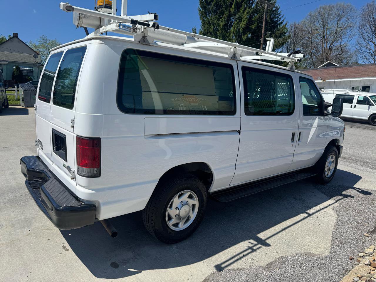 Used 2012 Ford E-250 and Econoline 250 w/ Insulation Pkg RWD image 5