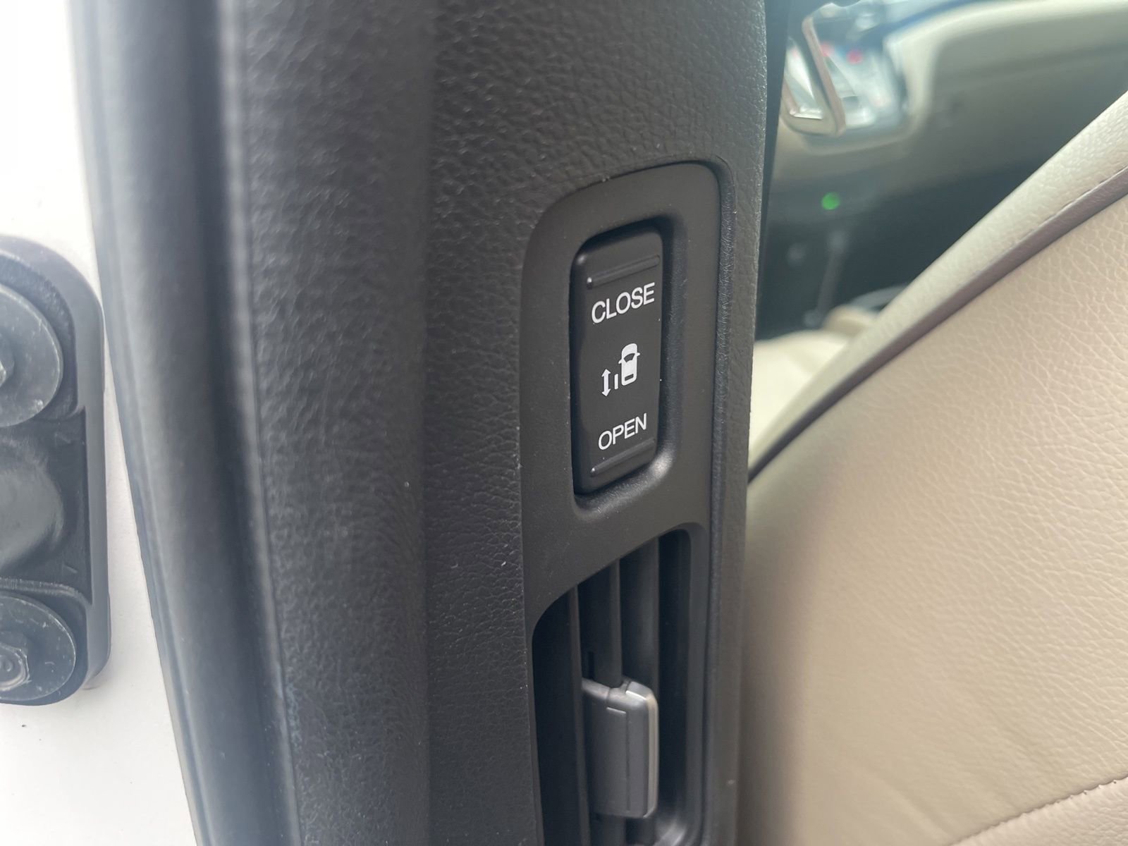 Used 2024 Honda Odyssey Elite image 16