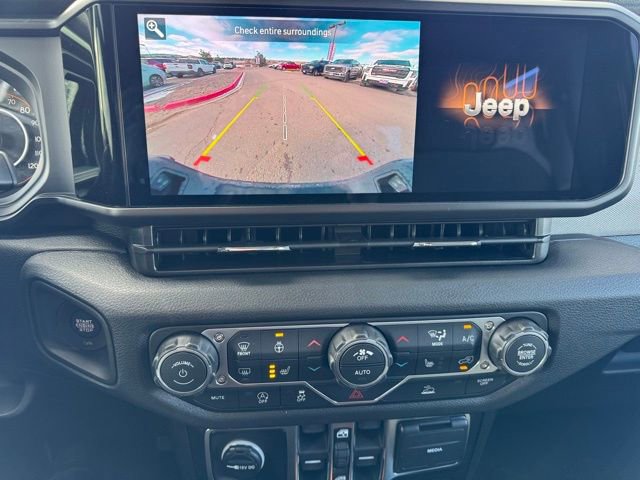 New 2026 Jeep Gladiator Sport AWD/4WD image 31