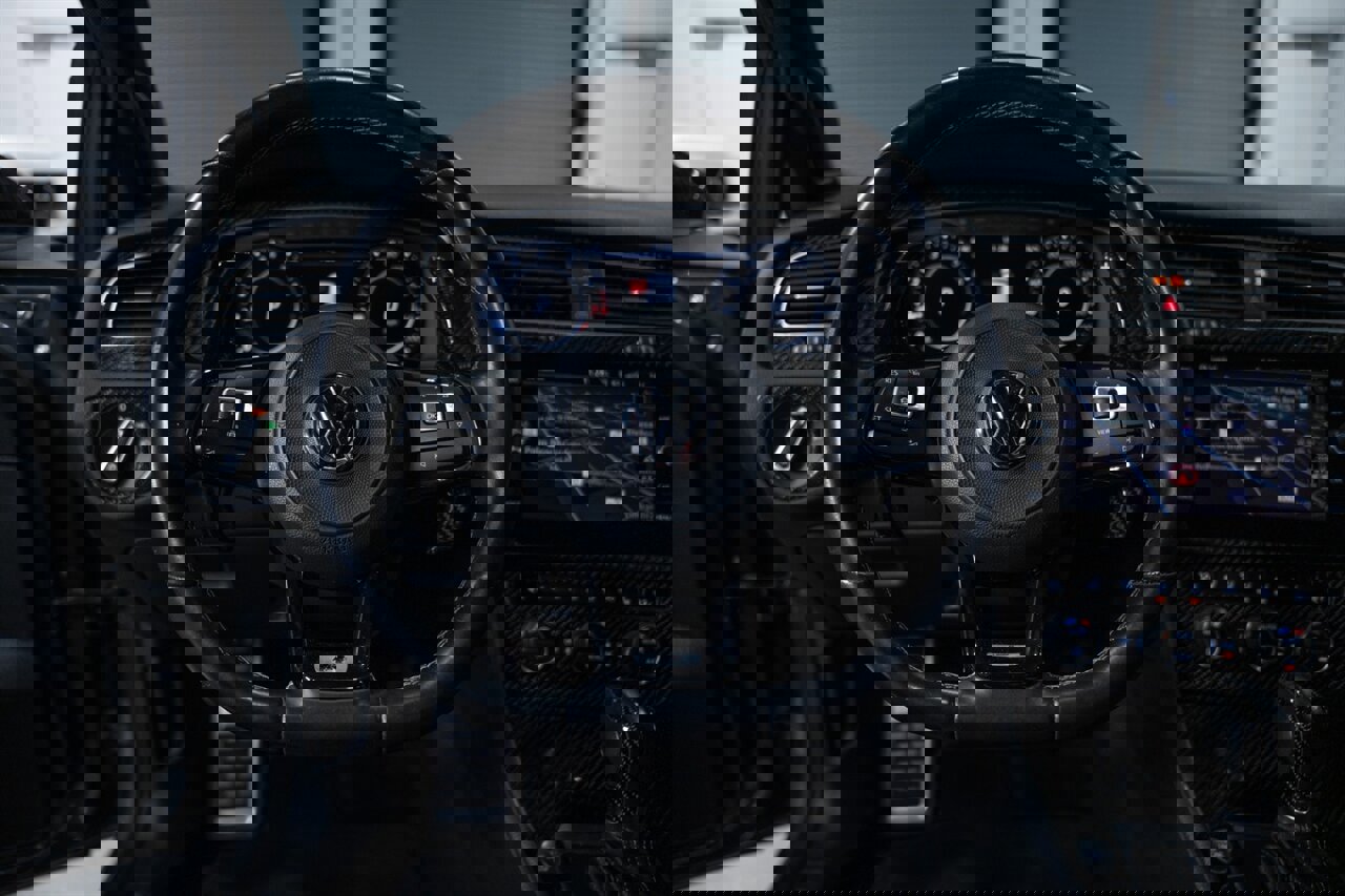 Used 2019 Volkswagen Golf R 4-Door image 53