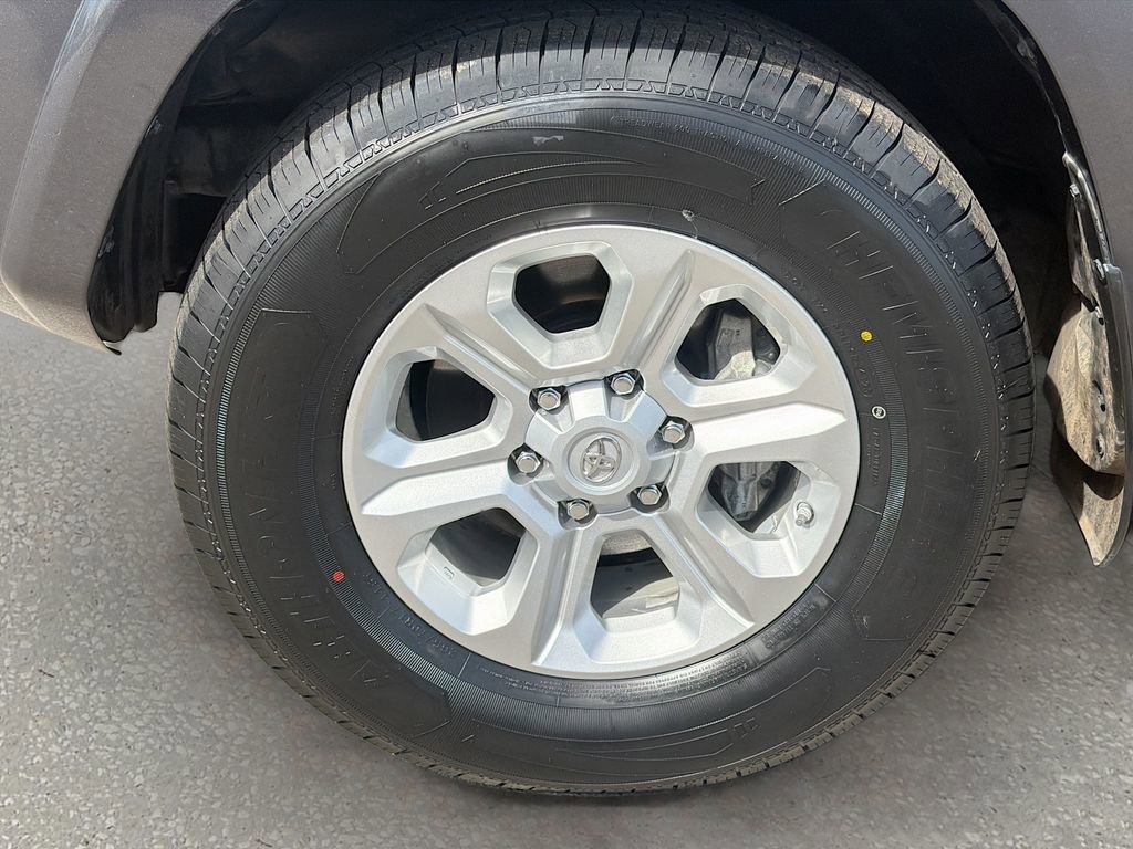 Used 2019 Toyota 4Runner SR5 image 10