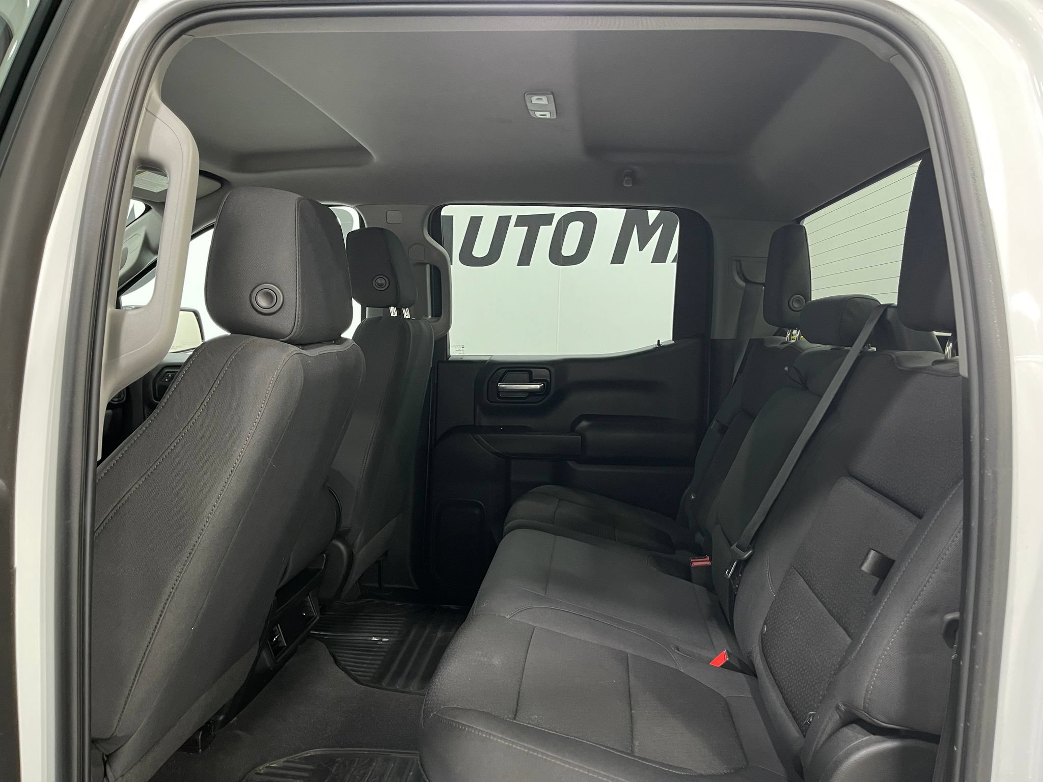 Used 2021 Chevrolet Silverado 1500 Custom Trail Boss w/ LPO, Dark Essentials Package AWD/4WD image 27