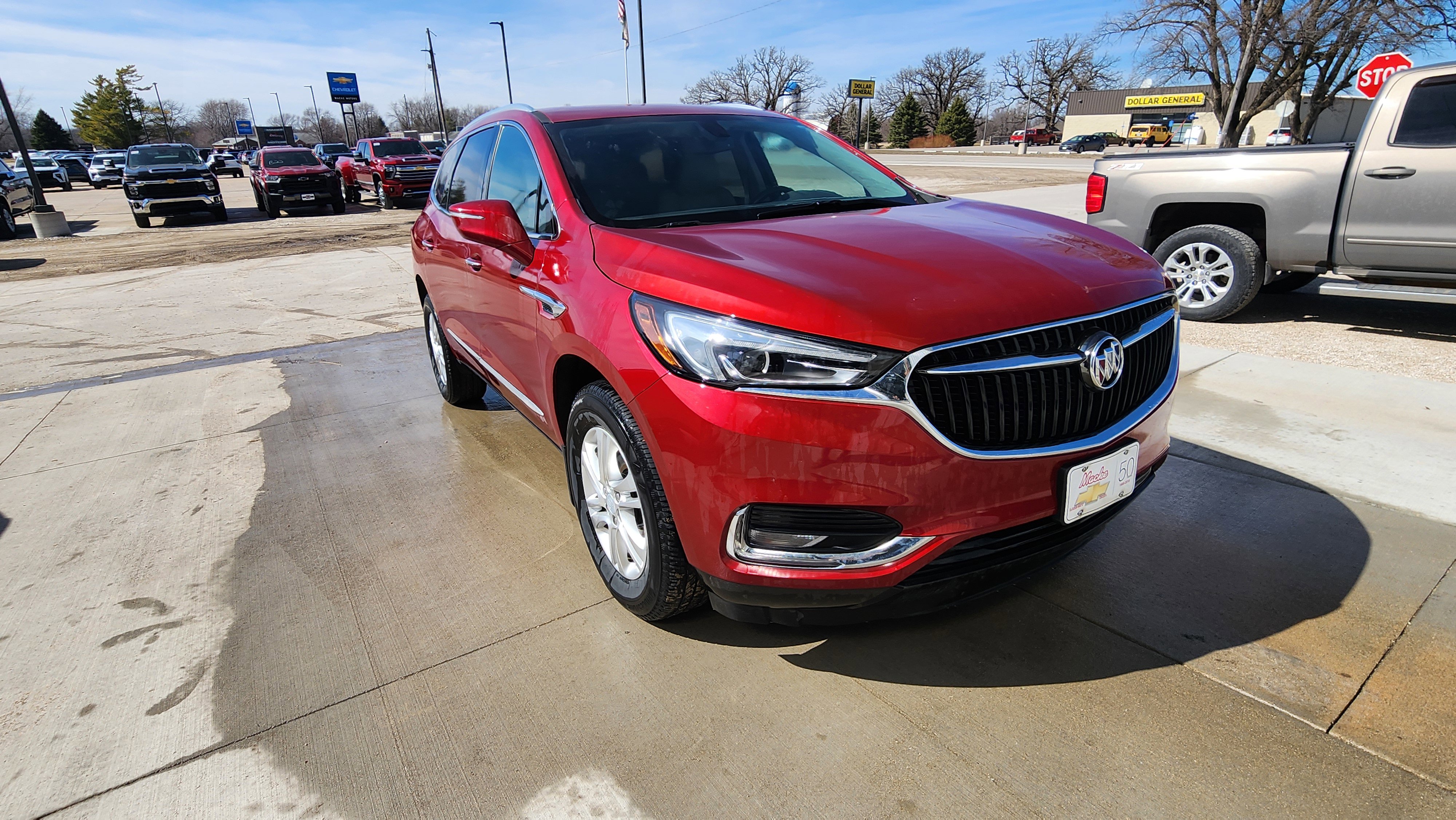 Used 2019 Buick Enclave Essence image 3
