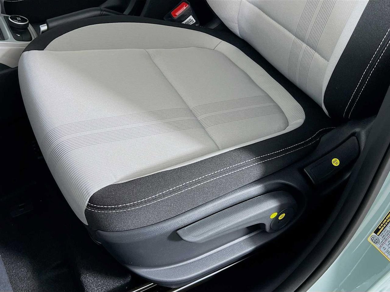 New 2026 Hyundai Venue SEL FWD image 17