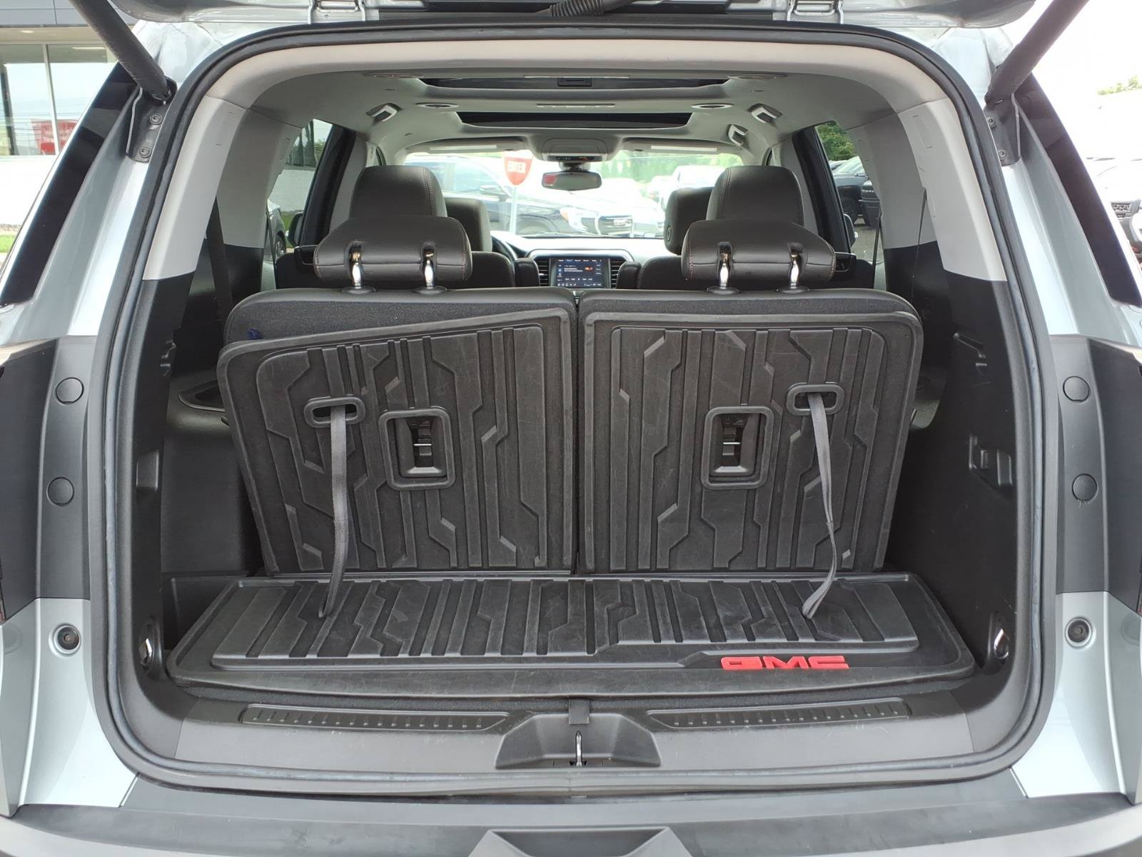 Used 2023 GMC Acadia AT4 w/ Technology Package AWD/4WD image 29