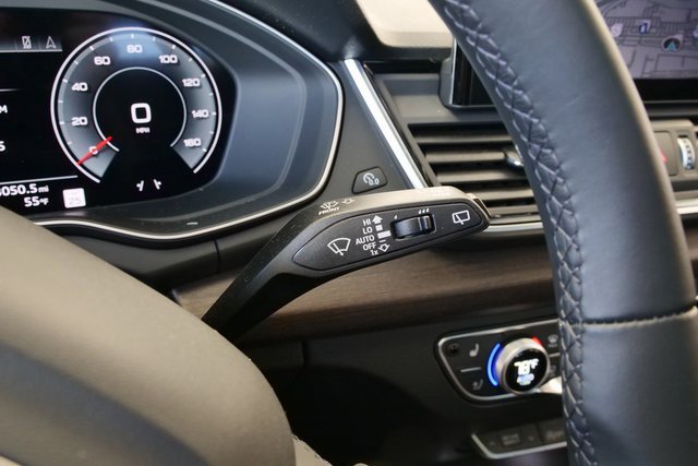 Certified 2025 Audi Q5 2.0T Premium Plus w/ Premium Plus Package image 28