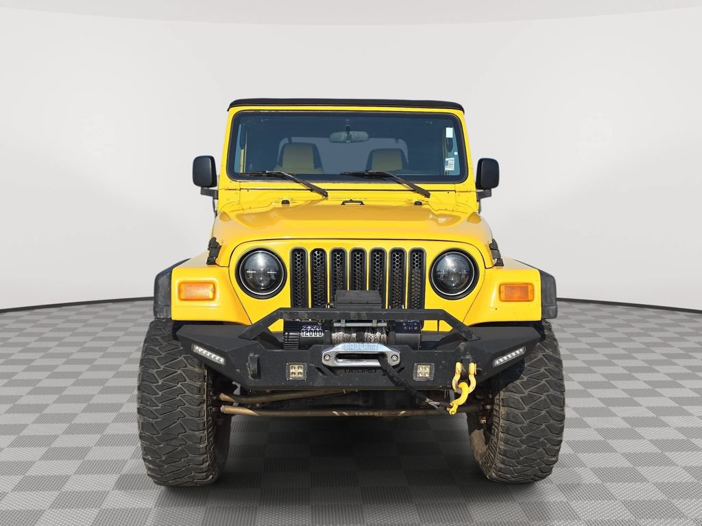 Used 2004 Jeep Wrangler 4WD image 2