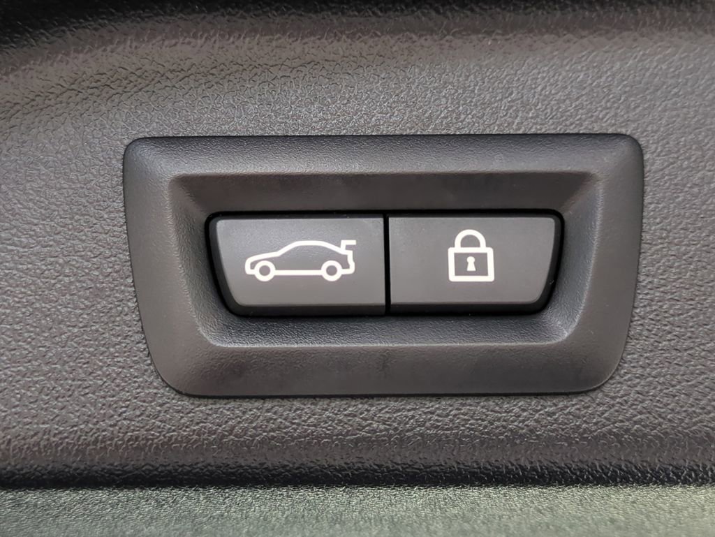 Used 2022 BMW X5 xDrive45e w/ Premium Package image 15