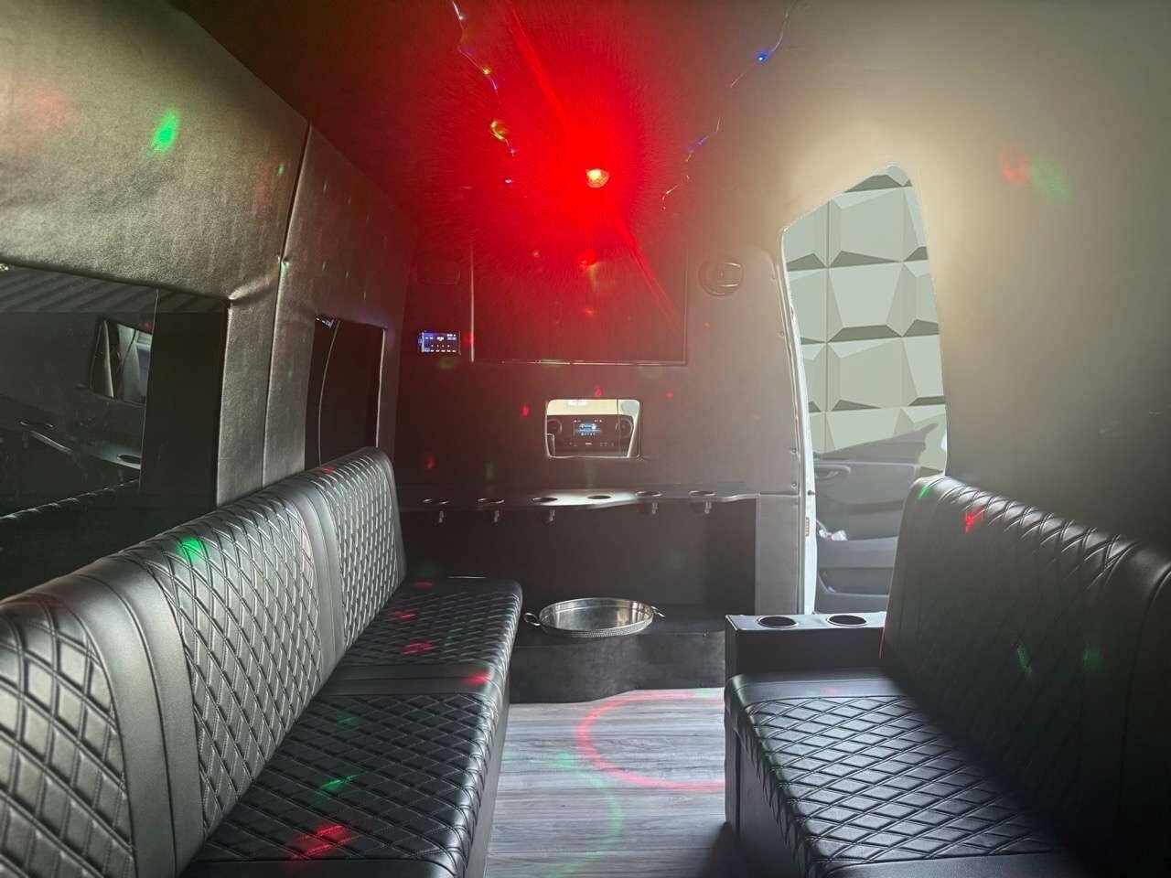 Used 2020 Mercedes-Benz Sprinter 3500 image 31
