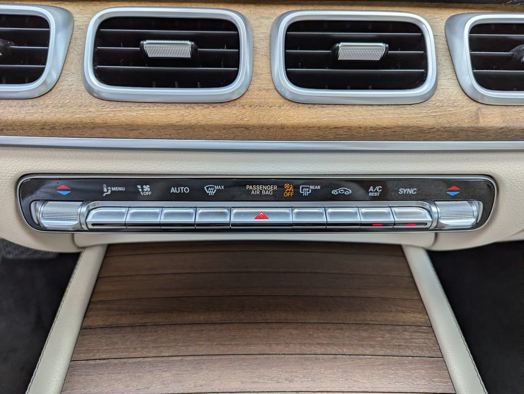 Used 2021 Mercedes-Benz GLS 450 4MATIC image 26