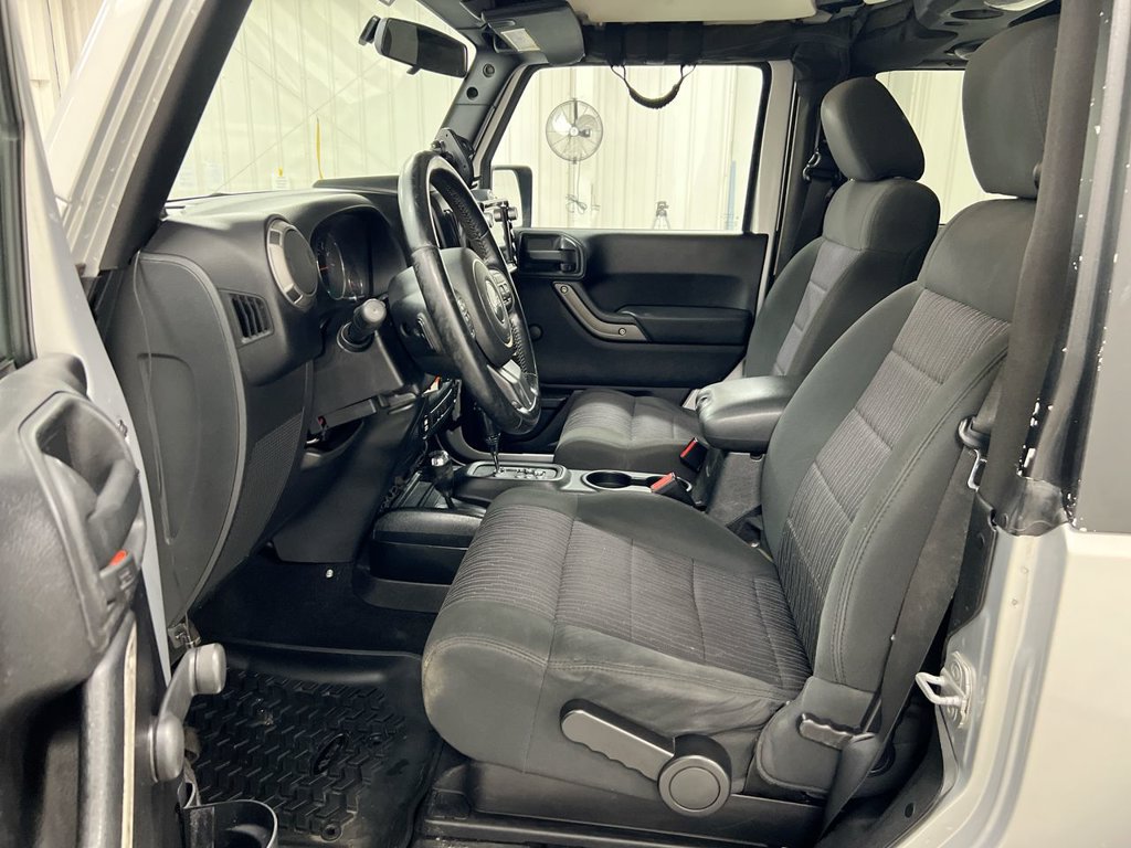 Used 2012 Jeep Wrangler Sport AWD/4WD image 16