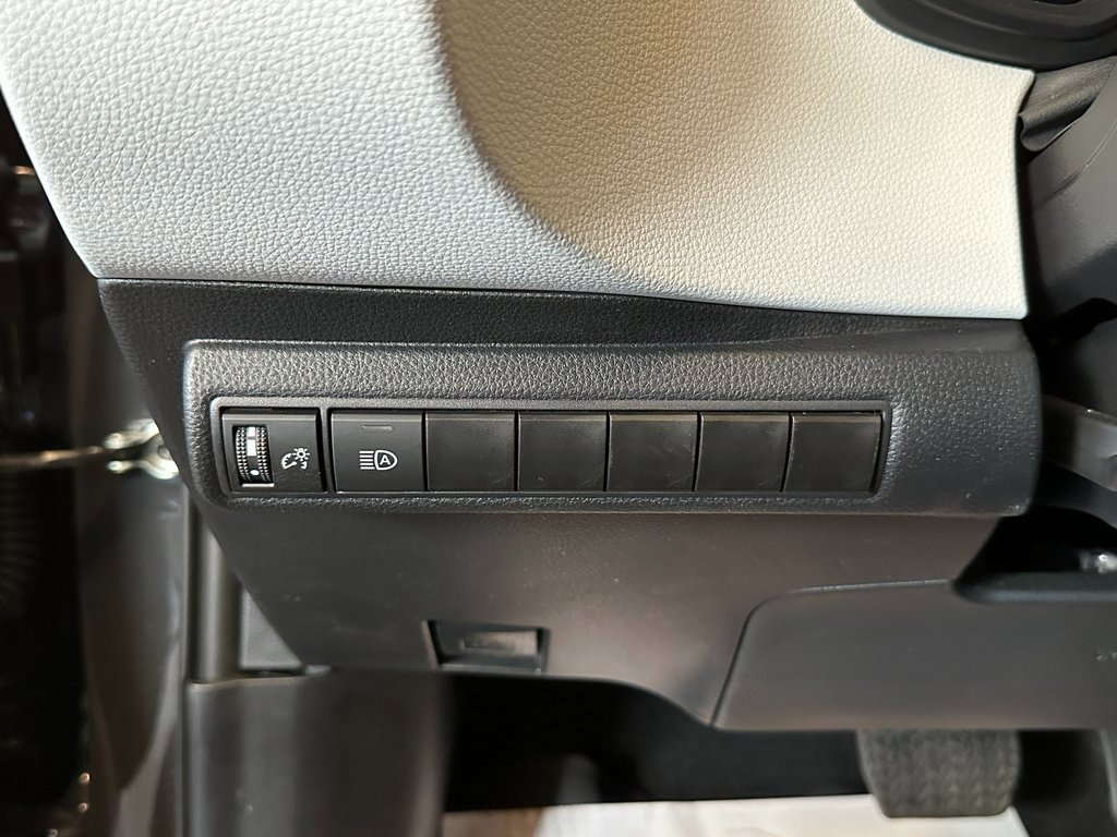 Used 2025 Toyota Corolla FX image 16