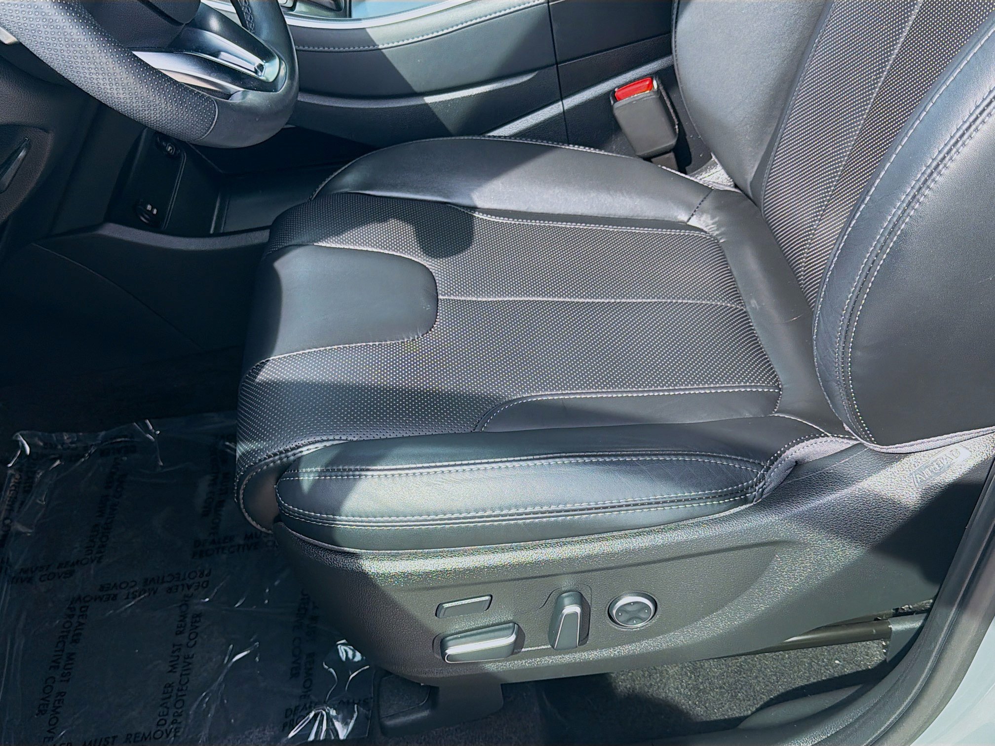 Used 2023 Hyundai Santa Fe Calligraphy AWD/4WD image 18