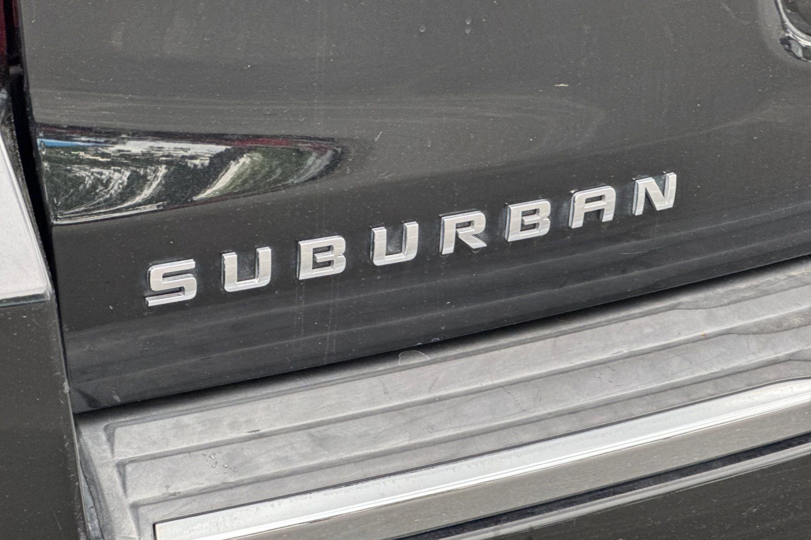 Used 2015 Chevrolet Suburban LTZ image 36