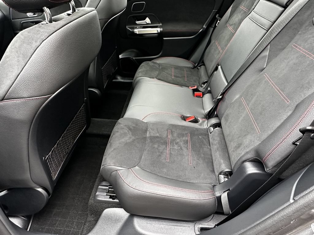 Certified 2025 Mercedes-Benz GLB 250 image 24