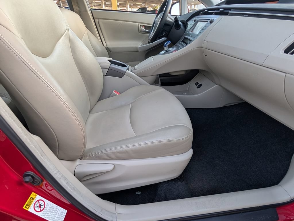 Used 2015 Toyota Prius Four FWD image 22