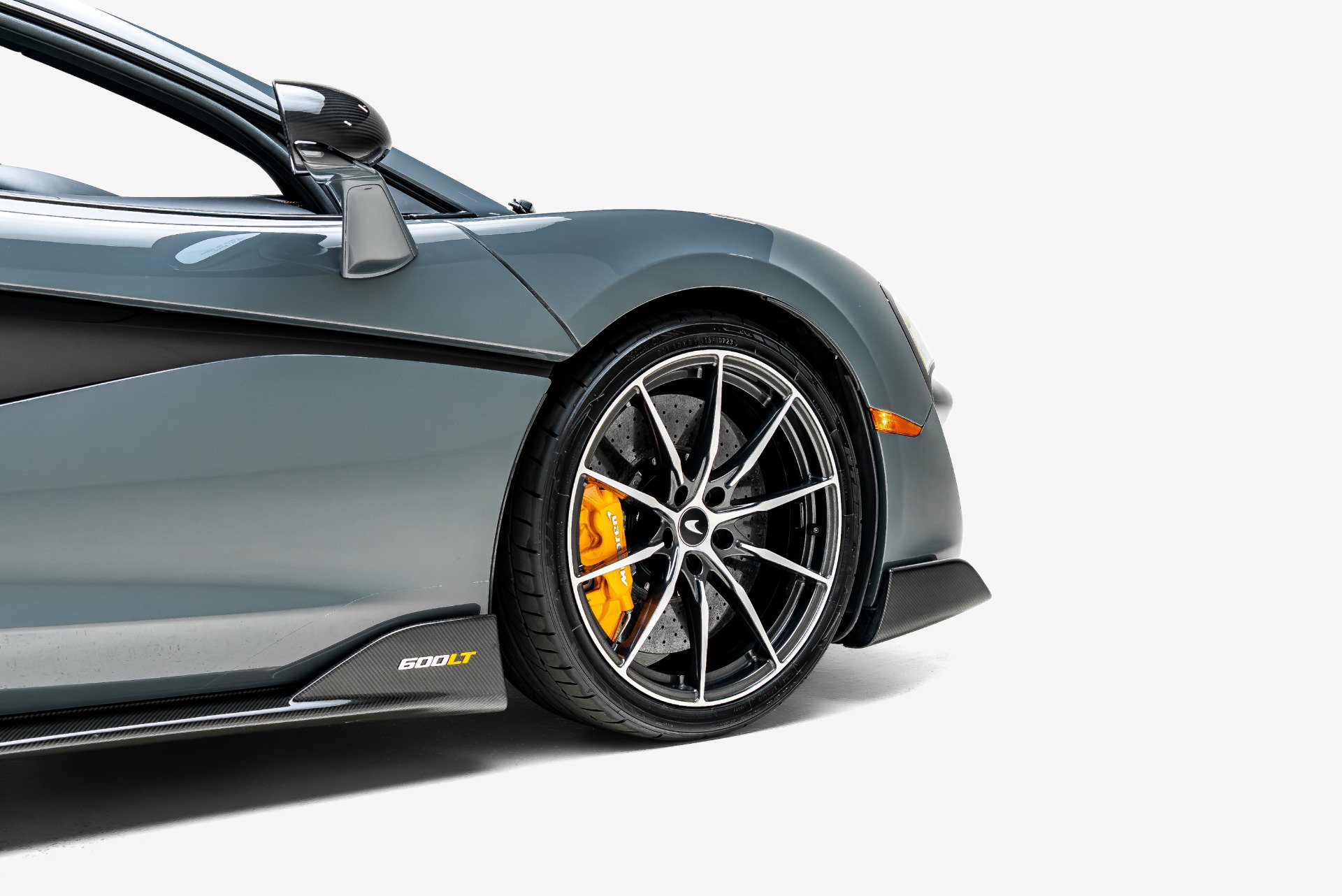 Used 2020 McLaren 600LT Spider RWD image 22