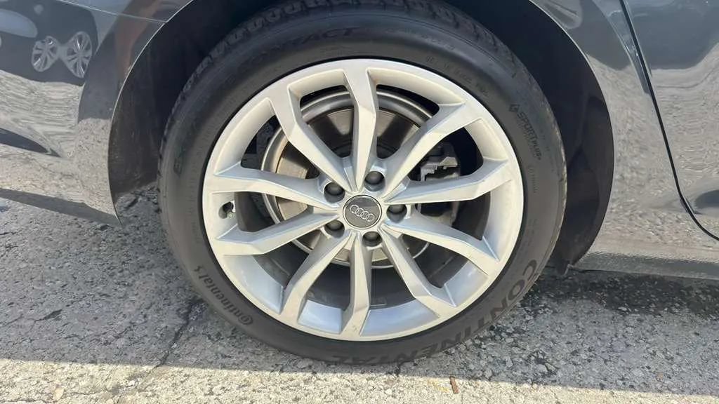 Used 2019 Audi A4 2.0T Premium w/ Convenience Package FWD image 23