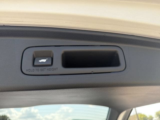Used 2025 Honda CR-V EX-L image 23