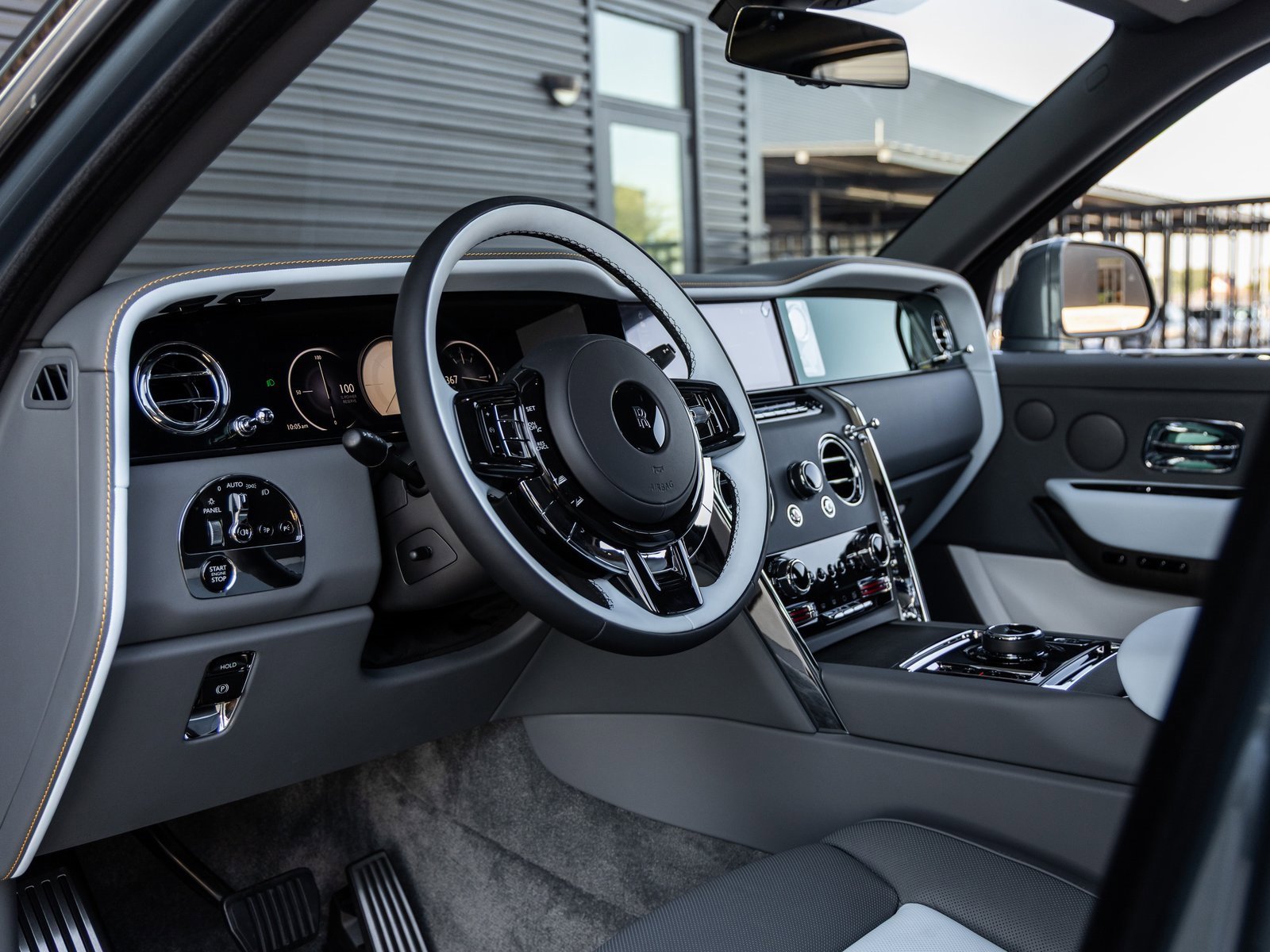 New 2026 Rolls-Royce Cullinan image 30