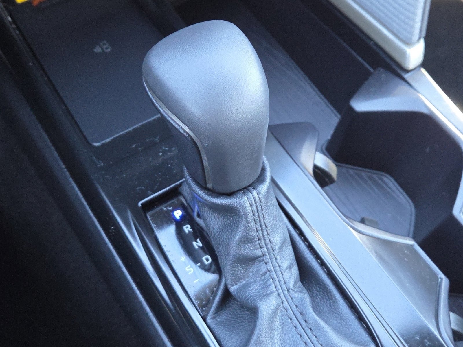 Used 2025 Toyota Camry SE image 27