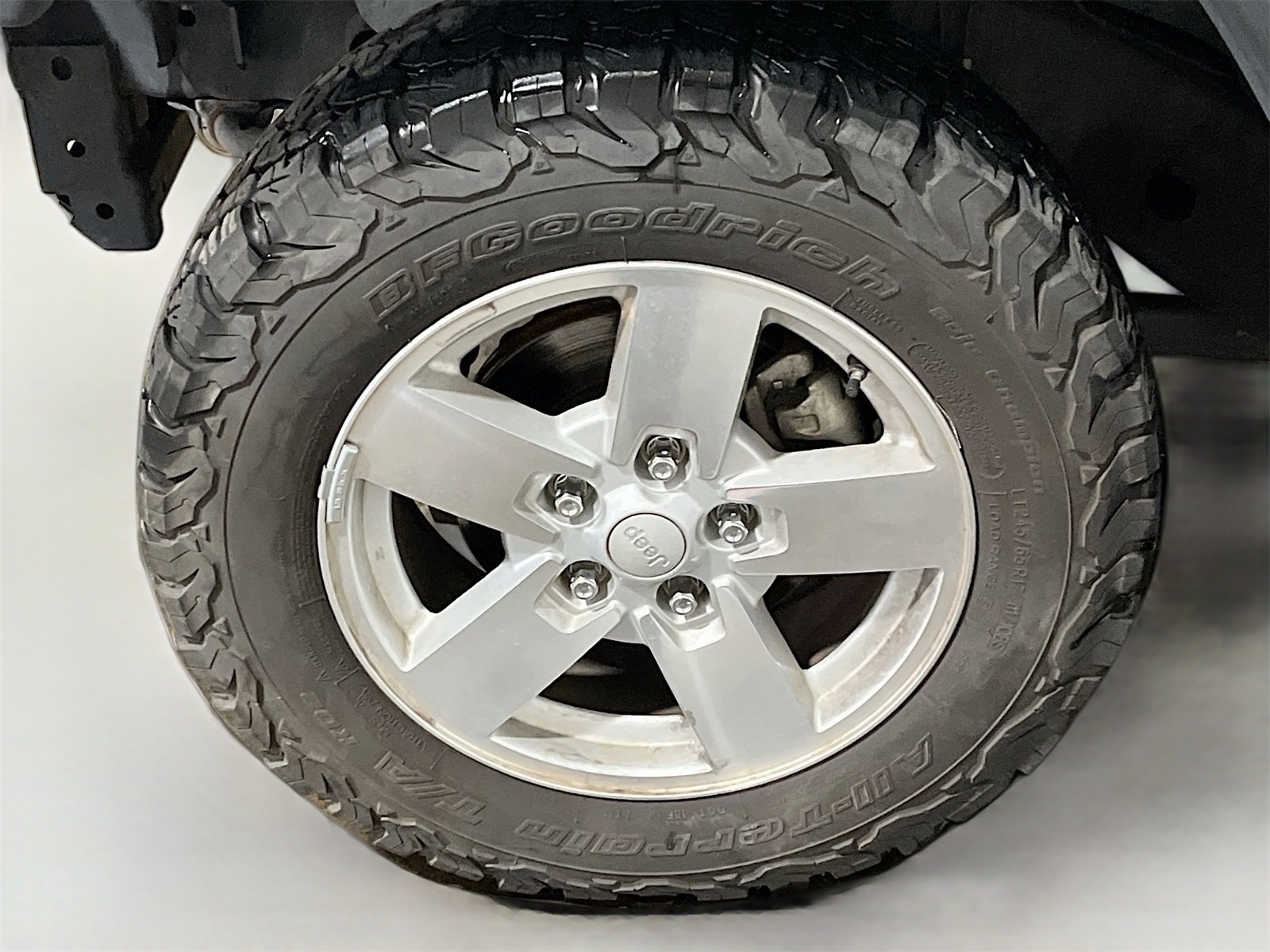 Used 2017 Jeep Wrangler Unlimited Sport w/ Mopar Chrome Edition Group image 27