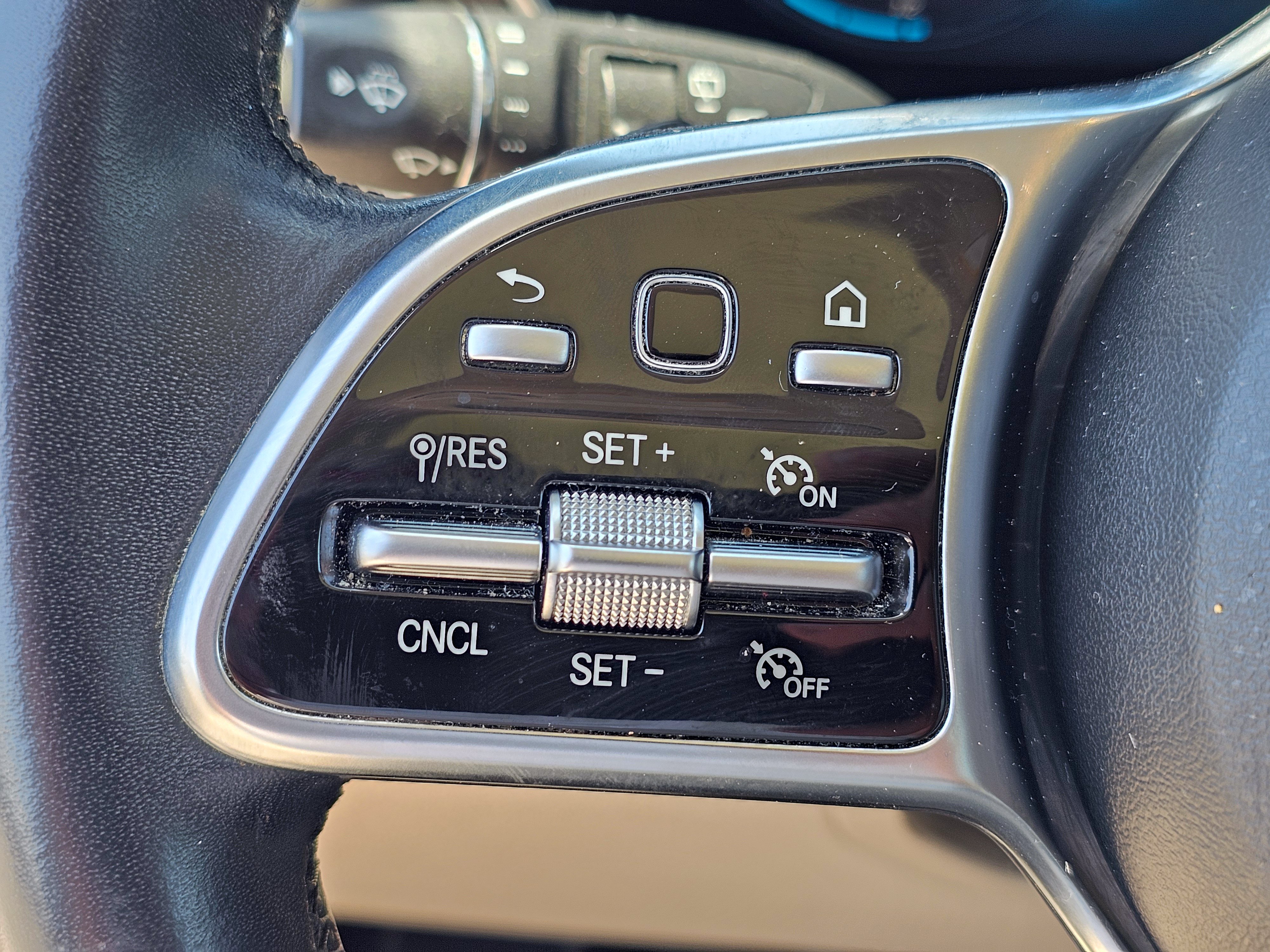 Used 2020 Mercedes-Benz GLC 300 image 19