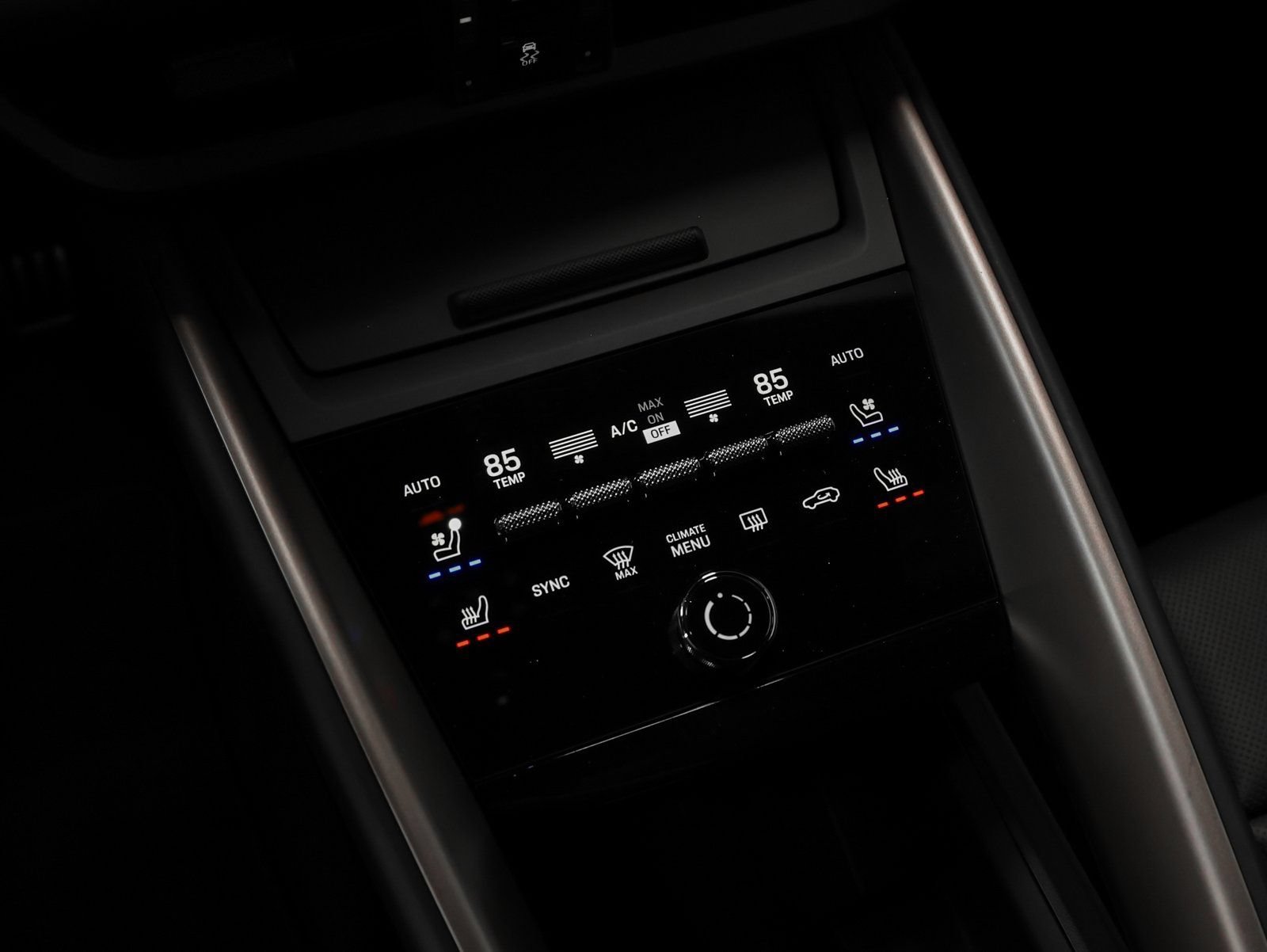 New 2025 Porsche Macan Turbo Electric AWD/4WD image 44