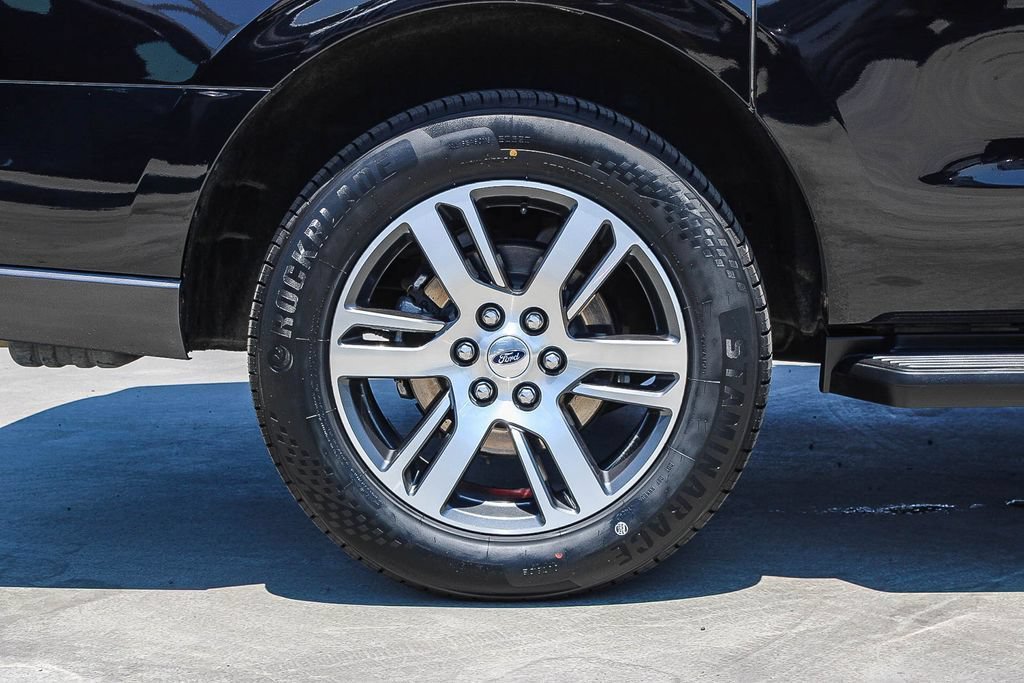 Used 2024 Ford Expedition Max Limited RWD image 12
