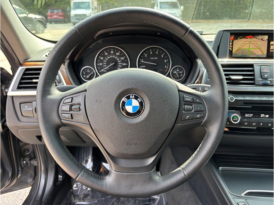 Used 2016 BMW 320i xDrive Sedan AWD/4WD image 22