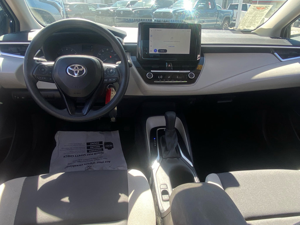 Used 2024 Toyota Corolla LE image 7