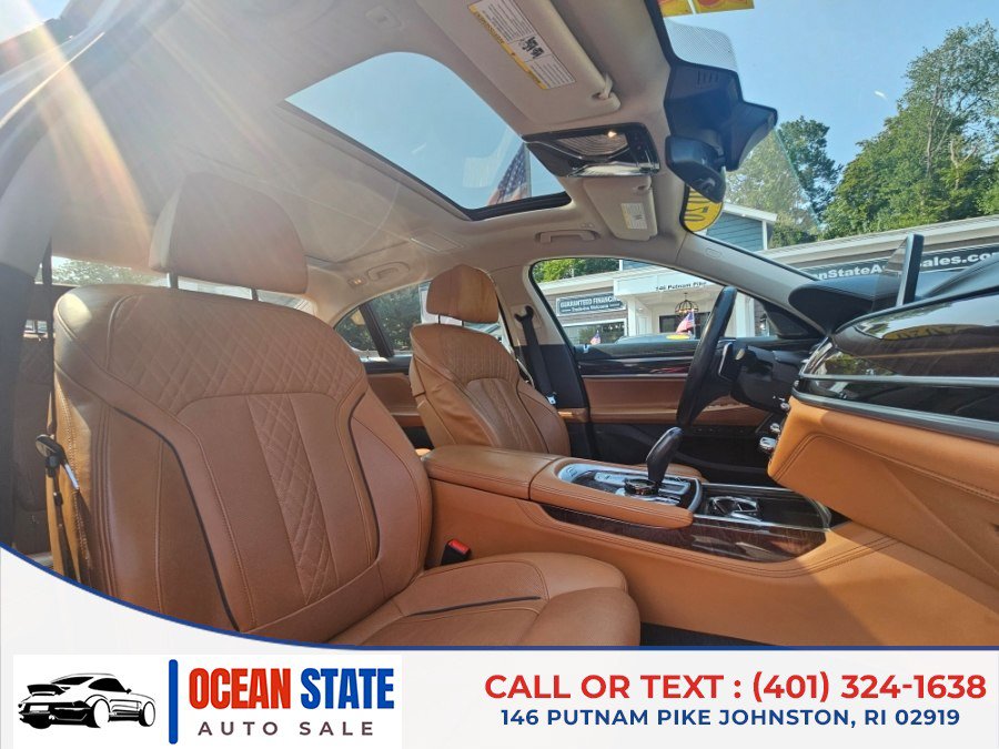 Used 2020 BMW 750i xDrive w/ Executive Package AWD/4WD image 14