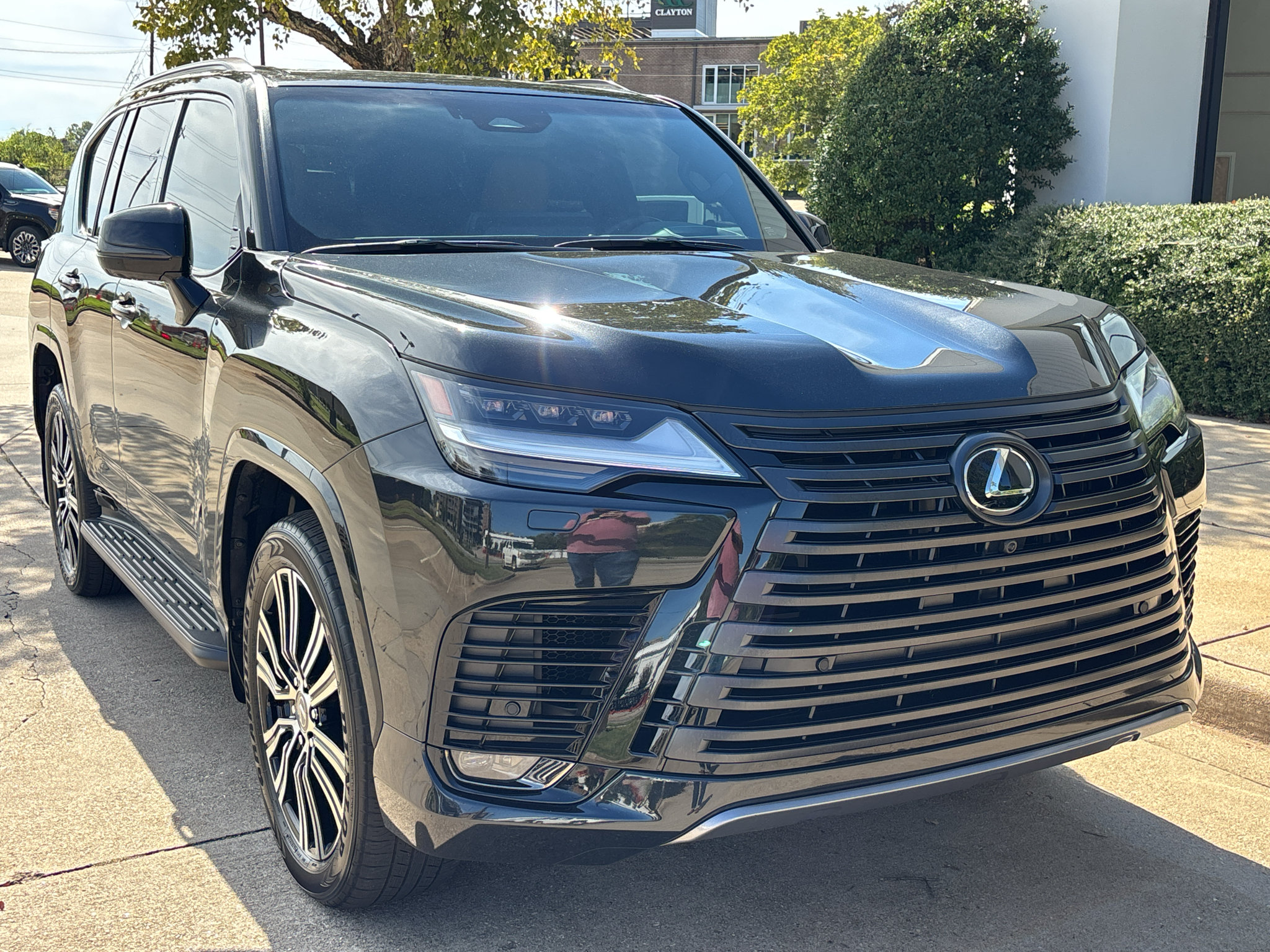 Used 2025 Lexus LX 600 4WD w/ Appearance Package