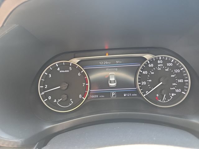 Used 2024 Nissan Sentra SR w/ SR Premium Package FWD image 10
