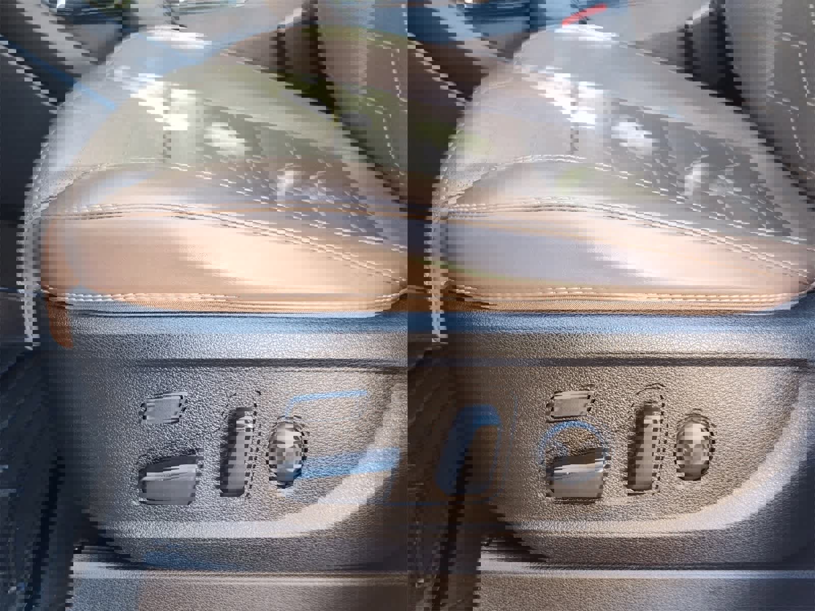 Used 2022 Kia Telluride SX w/ SX Prestige Package image 23