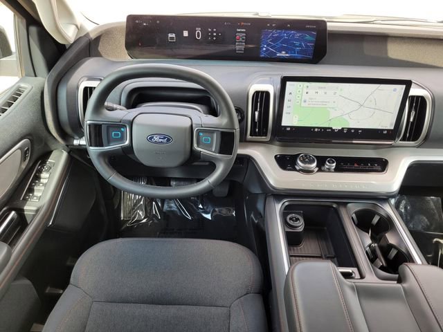 Used 2025 Ford Expedition Active RWD image 21