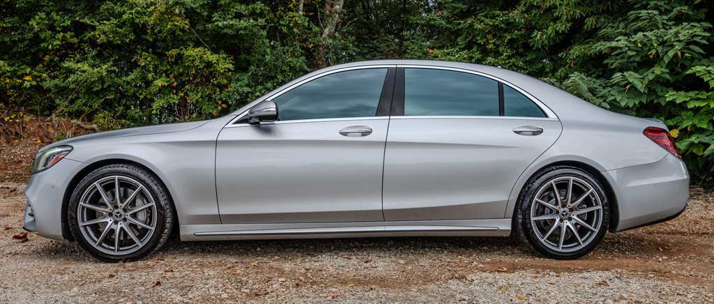 Used 2019 Mercedes-Benz S 560 Sedan w/ AMG Line Exterior image 2