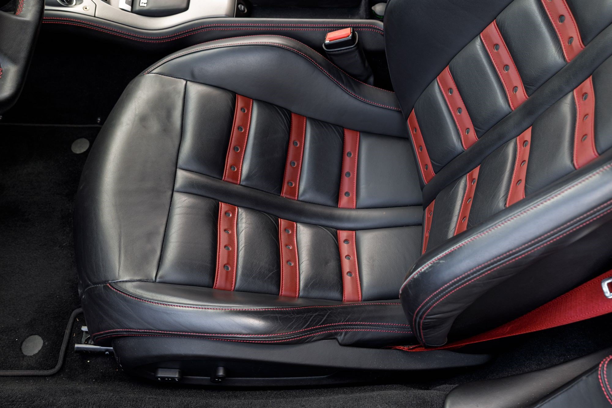 Used 2011 Ferrari 458 Italia Coupe RWD image 28