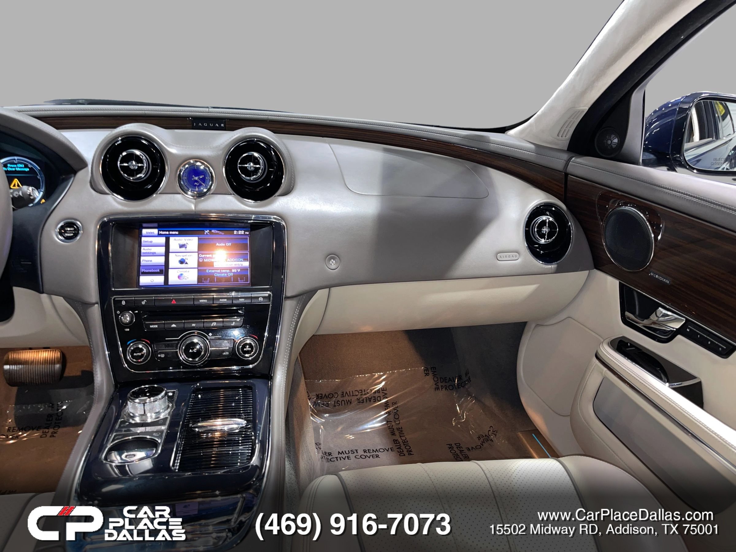 Used 2013 Jaguar XJ L Portfolio RWD image 31