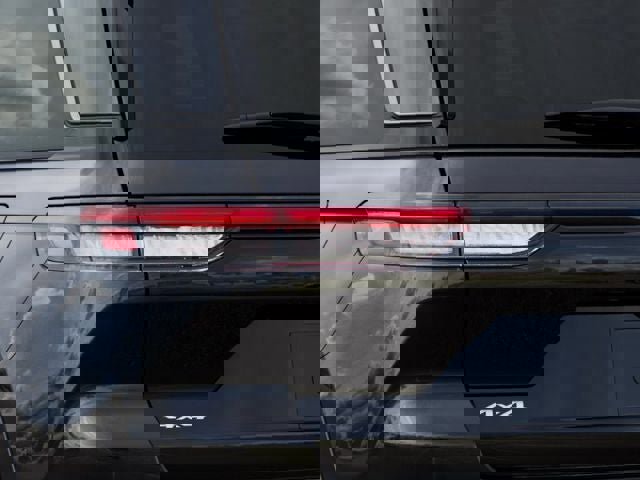 New 2026 Jeep Grand Cherokee Limited Reserve image 9