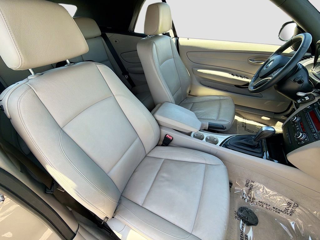 Used 2011 BMW 128i Convertible image 14