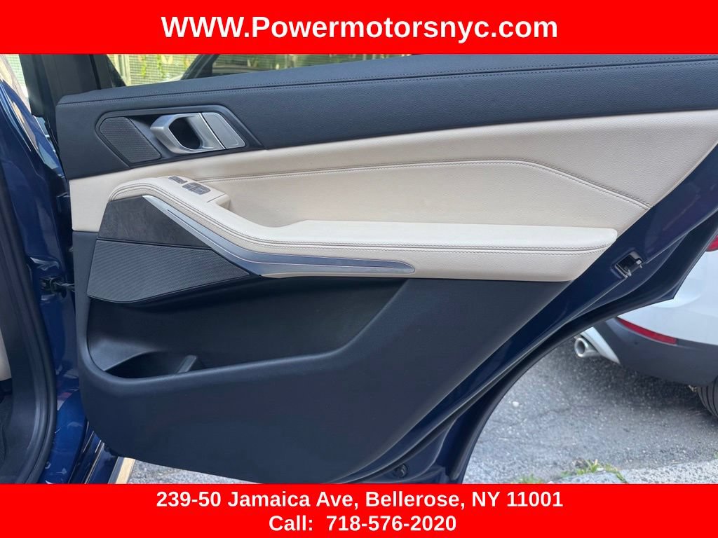 Used 2021 BMW X7 xDrive40i w/ M Sport Package AWD/4WD image 28